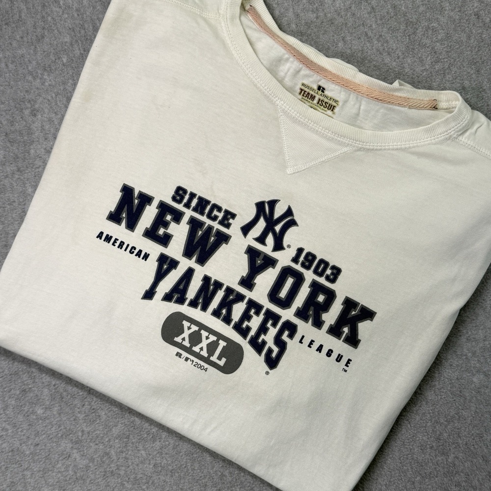 Vintage 2004 Yankees T-Shirt XXL Russell Athletic‎ Team Issue Distressed Tee